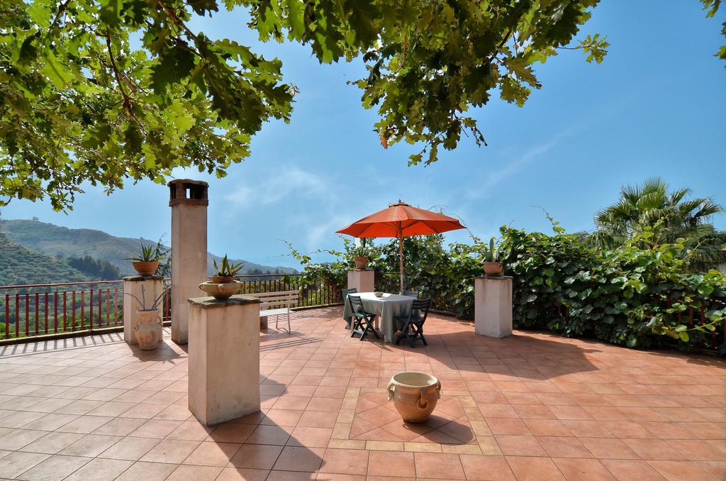 Agriturismo Etna-Mare Piedimonte Etneo Exterior photo
